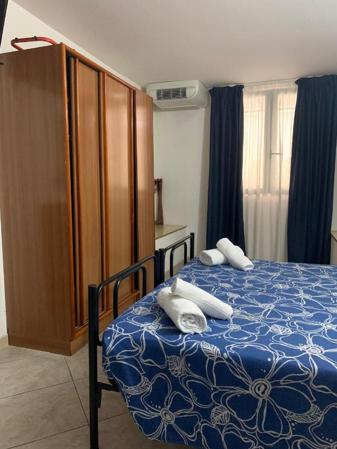 רימיני Hotel Villa Isola מראה חיצוני תמונה